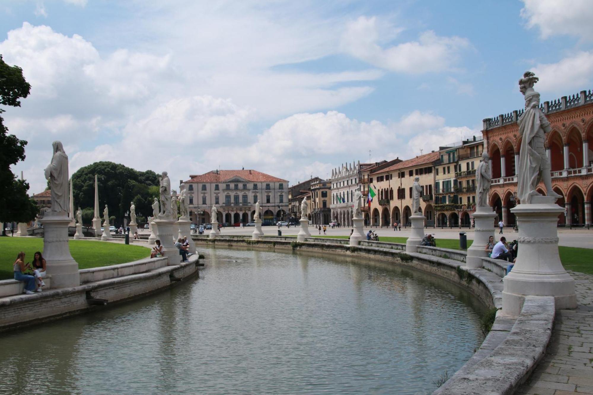 Panay Apartment City Home Holiday Padova Esterno foto